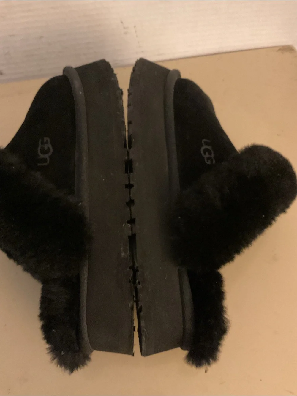 UGG women slip